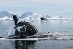 Charter A Submarine01