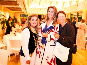 “All for one and one for all…” The three “S” ,Sophia Vaharis Tsouvelekakis – Safia el Malqui- Stephanie Barneix, for the Cap Optimist project (Monaco – Athens Crossing on paddle boards!)